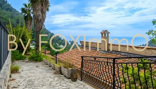 A vendre sur la Côte d'Azur, jolie maison individuelle 6 pièces au calme, piscinable et vue 