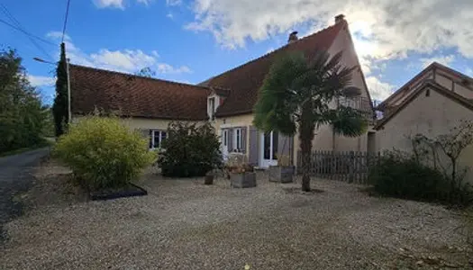 Longère rénovée en vente , chambre de plain pied, jardin