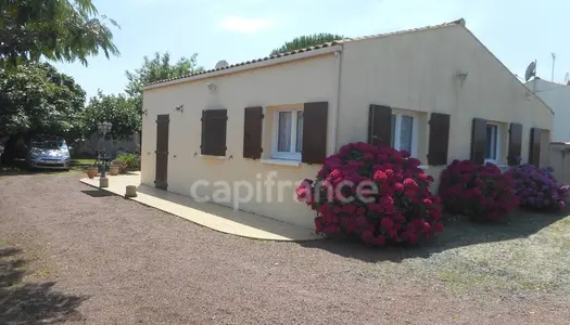 Dpt Charente Maritime (17), Ile d'OLERON, à vendre SAINT DENIS D'OLERON maison P4, terrain 565 m² 