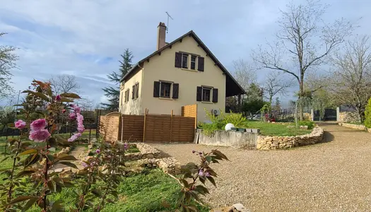 Villa avec possibilité de deux logements au calme