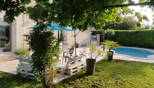 Maison rare 5 pièces 130 m2 au calme, piscine avec un studio indépendant meublé 