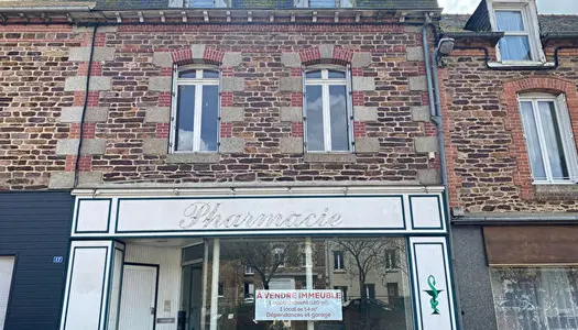 A vendre immeuble a Gael proche St Meen Le Grand et axe Rennes St Brieuc. 