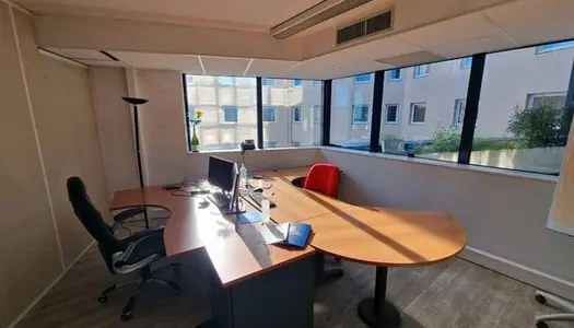 Bureau 2 pièces 250 m² 