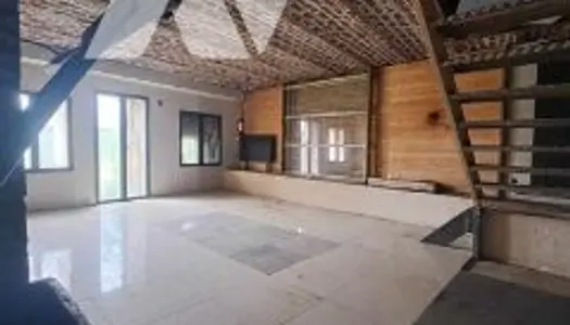 Maison 3 pièces 200 m²