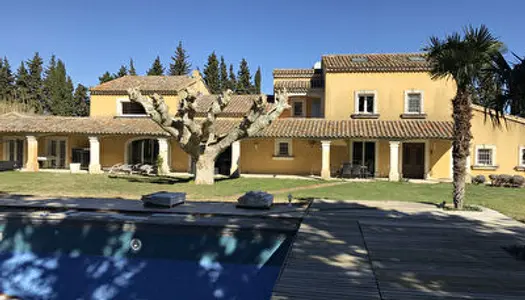 Maison 10 pièces 381 m²