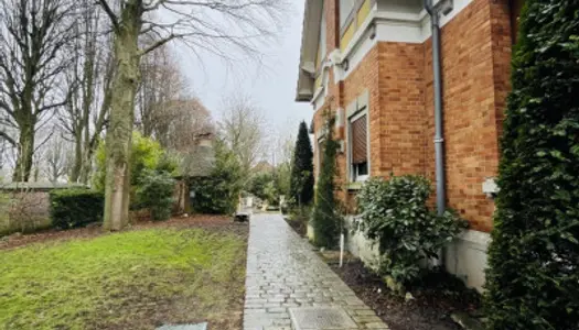 Maison 6 pièces 254 m²