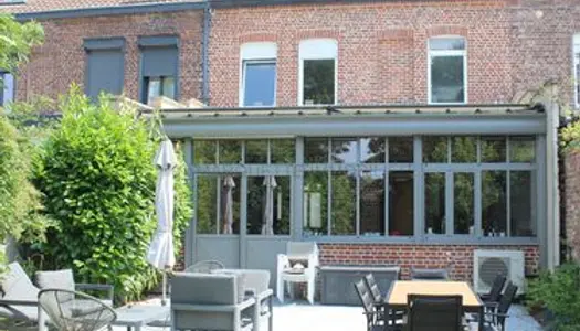 Superbe maison familiale proche de Lille. 4 chambres possibilité 6. Grand jardin. Coup de coeur 