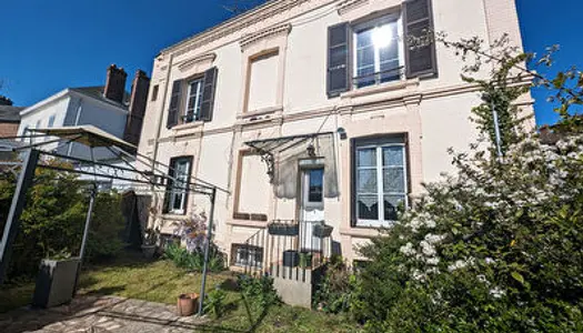 Maison 12 pièces 235 m²