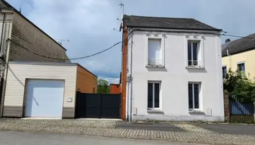 Maison individuelle rénovée avec garage située à Origny en Thiérache 