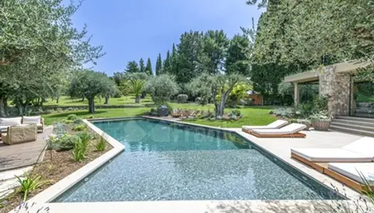 Mougins Villa contemporaine avec charme provencal 