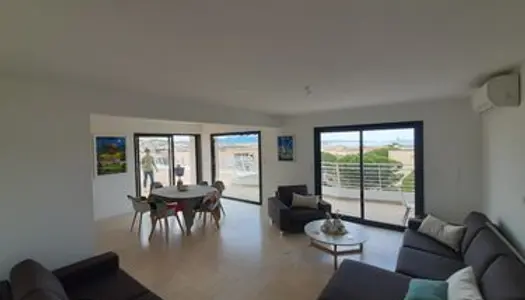 Appartement meublé neuf - Sanary Centre -Terrasse 360° Vue Mer 
