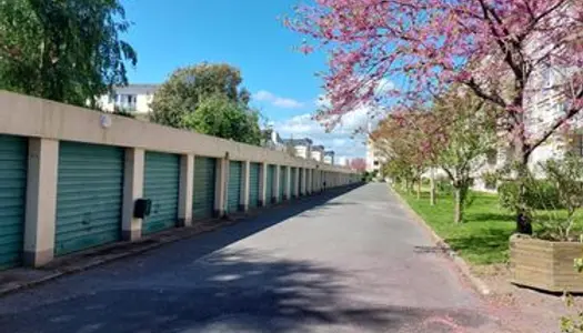 Garage fermé - Quartier Orgémont - proche Boulevard Bédier 