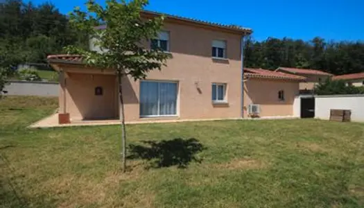 Superbe maison de 101m² avec jardin et garage, idéalement située sur les hauteurs de Givors 