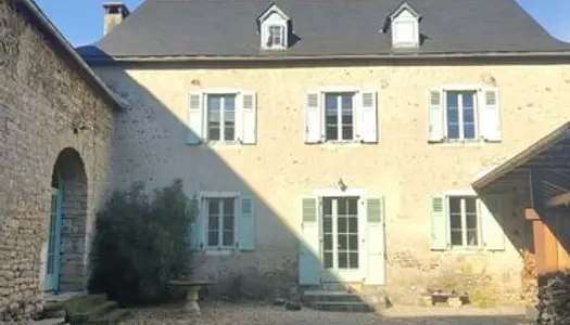 Maison T 7 240m² Oloron Sainte marie