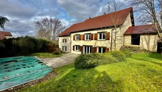 Maison 8 pièces 350 m²