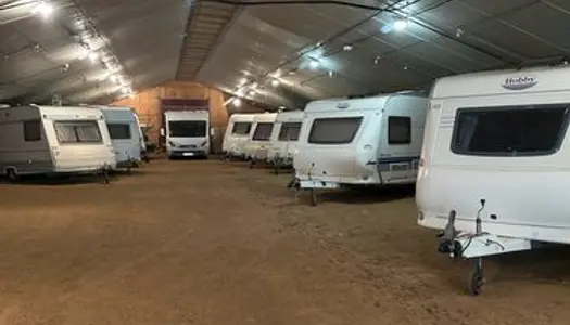 Emplacements Caravanes , Camping Car et Voitures de collection 