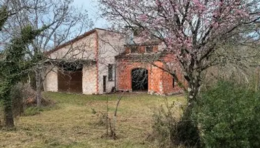 Maison à terminer sur un hectare