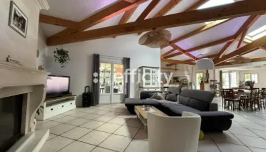 Maison 5 pièces 405 m²