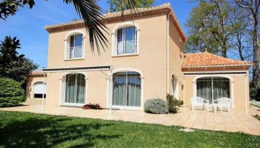 Maison 5 pièces 200 m²