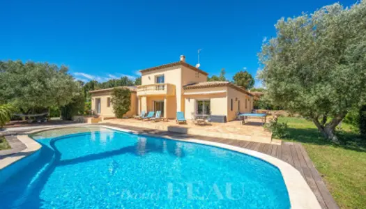 Sanary-sur-Mer - Maison familiale avec piscine