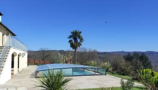 Maison avec piscine et vue remarquable