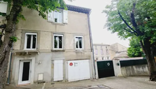 MAISON 2 CHAMBRES AVEC GARAGE A PEZENS 