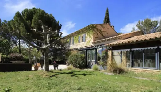 Maison 5 chambres Provençale sur 1 hectare 