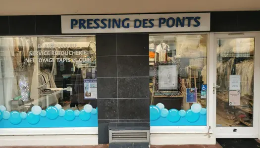 Pressing retoucherie située dans le centre de Croissy sur Seine