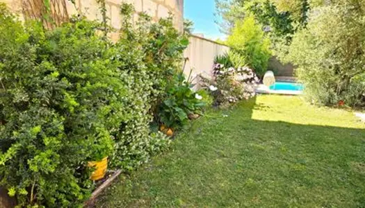 Vends Spacieuse Maison Familiale à Parempuyre avec Grand Jardin, Piscine et Suite Parentale - 4 