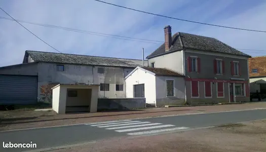 Vente Maison 180 m² à Saint Sauveur en Puisaye 92 500 €