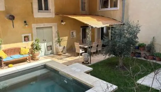 Maison 6 pièces 230 m²