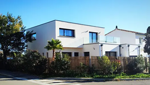 BELLE VILLA CONTEMPORAINE 4 CH. TERRAIN 300m2