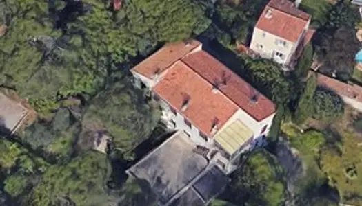 Cabriès - Idéal investisseurs vente ensemble immobilier d'environ 500 m2 sur terrain 4000 m2 en zo
