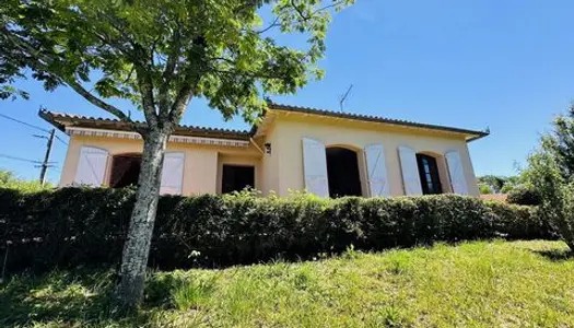 Pavillon de plain-Pied des années 80 à 2 km du cen 