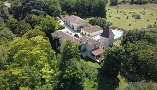 Magnifique manoir du 18ème Siècle sur 8.6 hectares