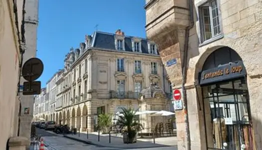 Vends bel appartement 105m² - 2 ch au coeur de La Rochelle (17) 