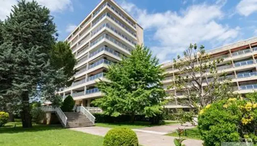 Immobilier professionnel Vente Marseille 8e Arrondissement 5p 119m² 399000€