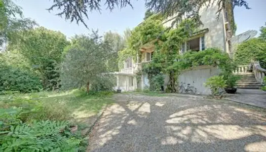 Maison 10 pièces 237 m²