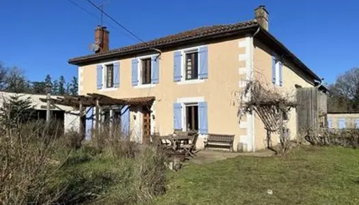 Magnifique propriété équestre avec un lac, située sur plus de 4