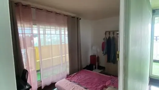 Chambre en colocation dans appartement duplex à Saint Denis 