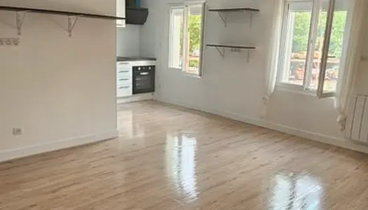 46m² 650 (eau+élec compris) 