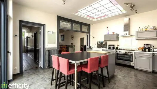 Maison 11 pièces 277 m² 