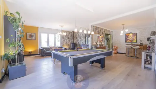 Maison 9 pièces 215 m² 