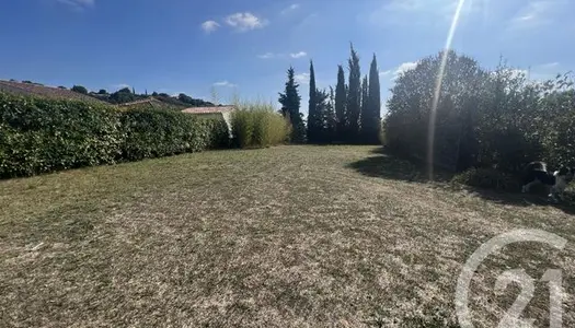 Terrain 636 m² 