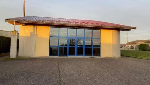 Local commercial 152 m²