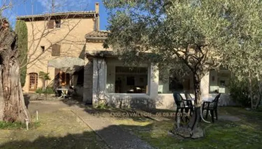 Au pied du Luberon, jolie maison de village ancienne rénovée