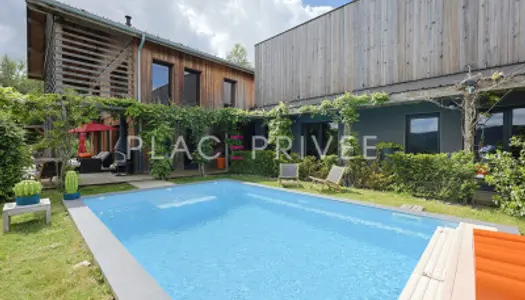 Maison 8 pièces 380 m² 