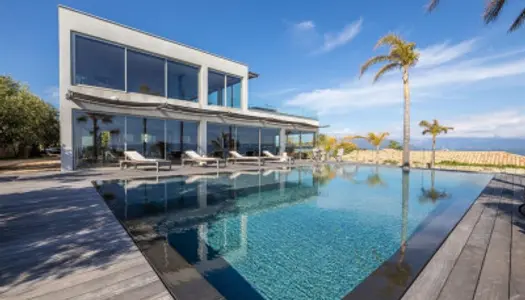 Location : Villa de luxe avec vue mer panoramique et piscine - A 