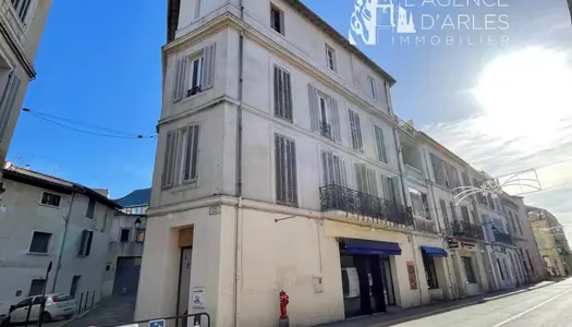 Vente Local commercial 107 m² à Arles 185 000 €