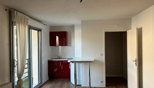 Particulier loue studio 25m² Nantes quartier République/Ile de Nantes 